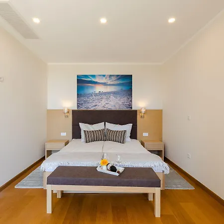 Дом отдыха Zimmer Mit Pool, Nur 140 Meter Zum Strand