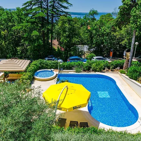 Zimmer Mit Pool, Nur 140 Meter Zum Strand Дом отдыха